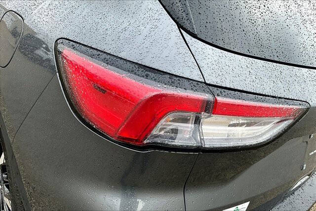 2021 Ford Escape Hybrid SE