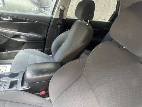 2017 Kia Sorento LX