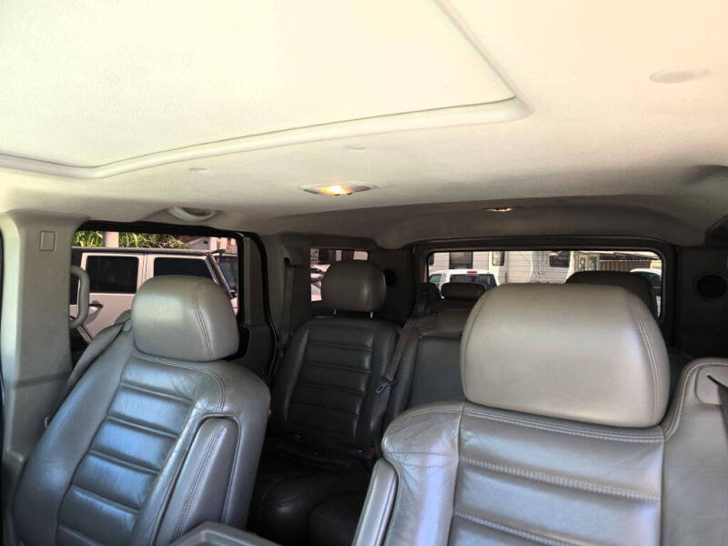 2004 HUMMER H2