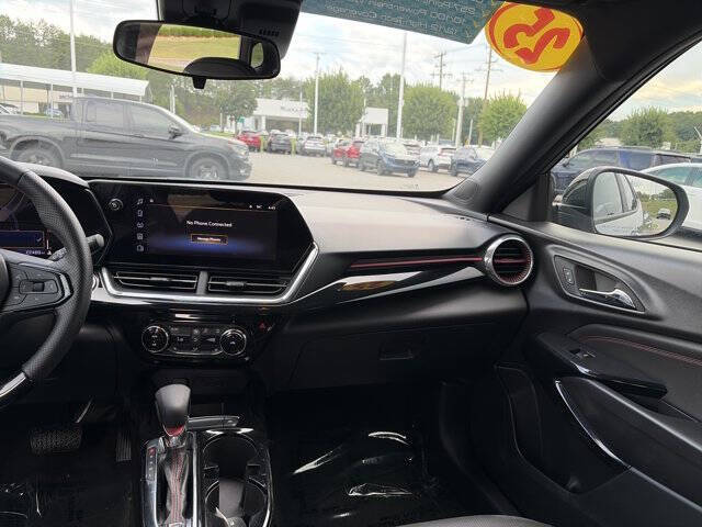 2025 Chevrolet Trax RS