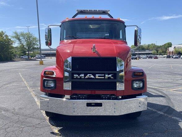 2024 Mack MD6