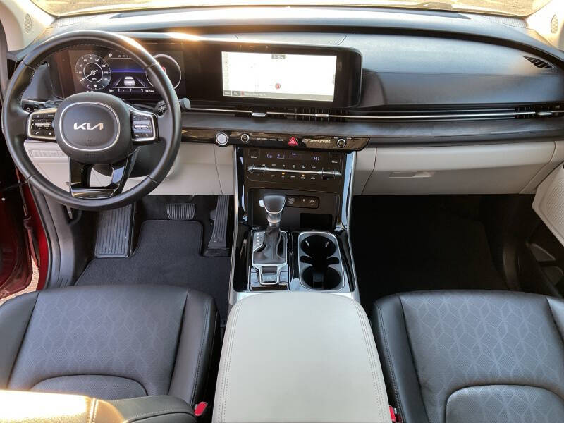 2023 Kia Carnival SX