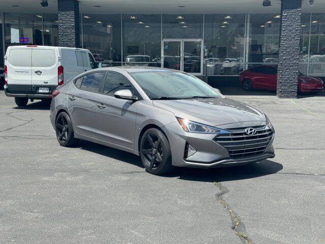 2020 Hyundai ELANTRA for sale at Axio Auto Boise in Boise, ID