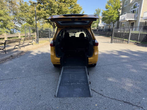 2016 Toyota Sienna L 7-Passenger