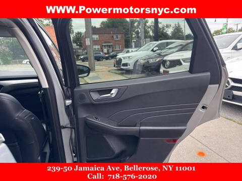 2021 Ford Escape Titanium