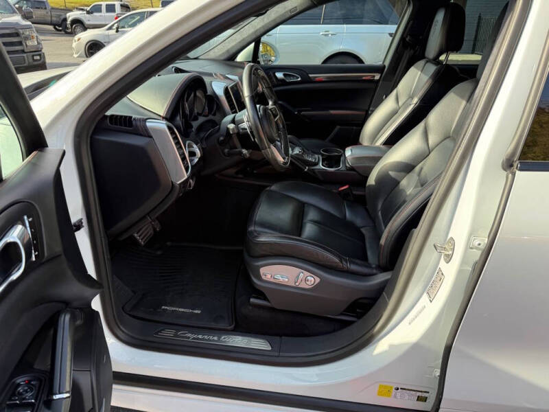 2017 Porsche Cayenne Turbo