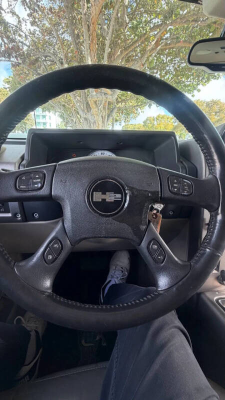 2004 HUMMER H2