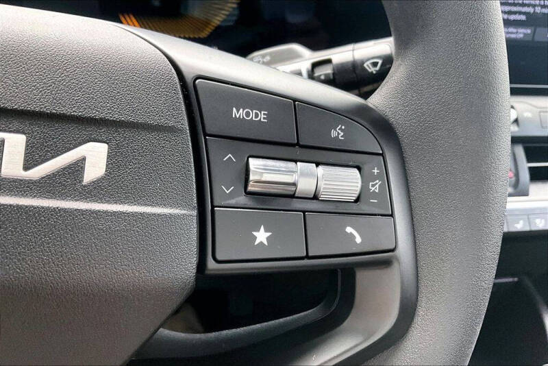 2025 Kia K4 LX