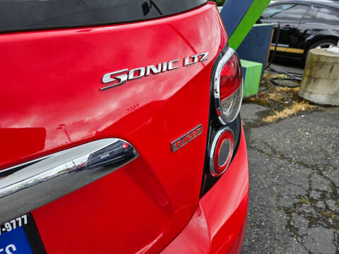 2016 Chevrolet Sonic LTZ Auto