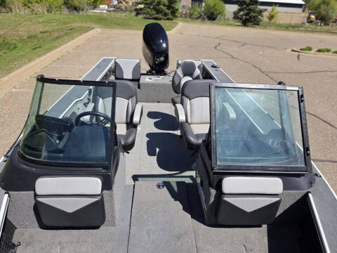 2023 Alumacraft Trophy 205