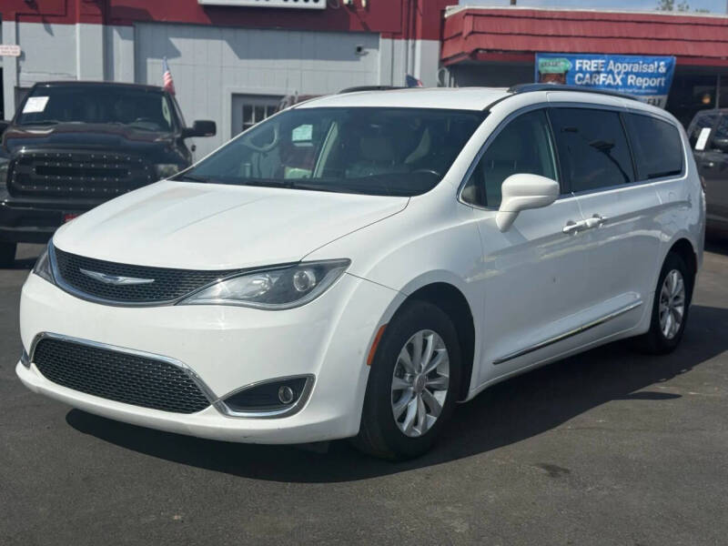 2018 Chrysler Pacifica Touring L