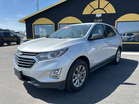 2018 Chevrolet Equinox for sale at BELOW BOOK AUTO SALES in Idaho Falls ID