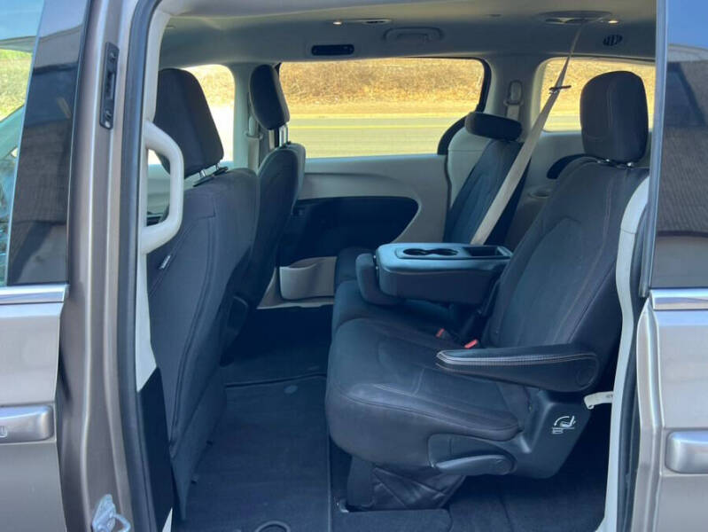 2017 Chrysler Pacifica Touring