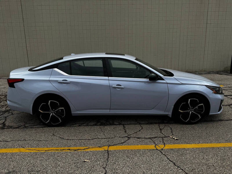 2024 Nissan Altima 2.5 SR