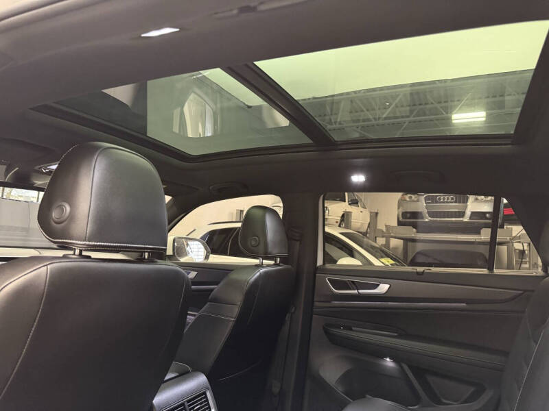 2024 Volkswagen Atlas Cross Sport SEL R-Line 4Motion