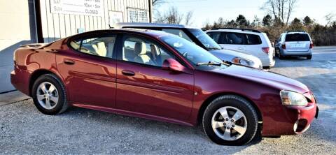 2008 Pontiac Grand Prix for sale at PINNACLE ROAD AUTOMOTIVE LLC in Moraine OH