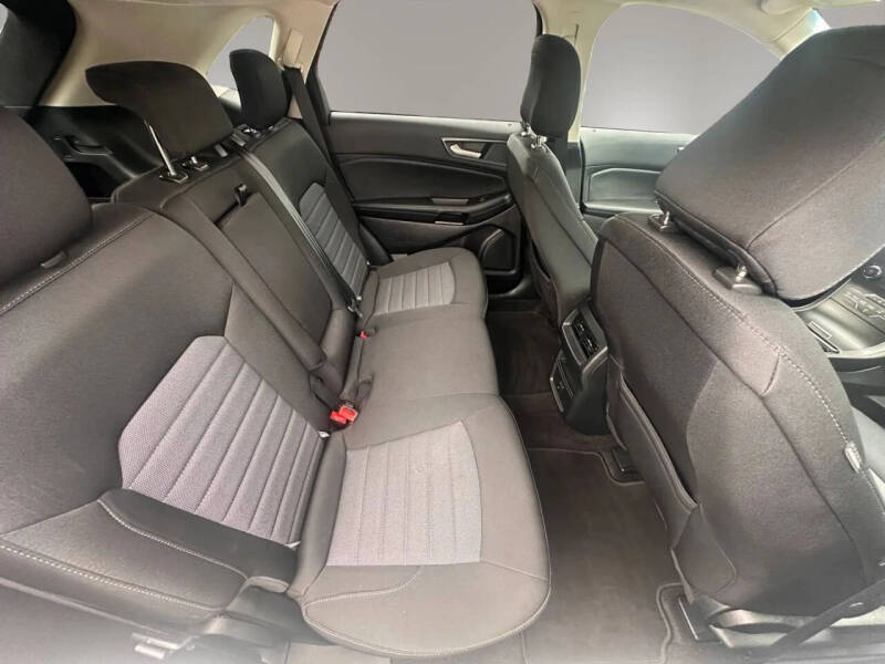 2020 Ford Edge SE