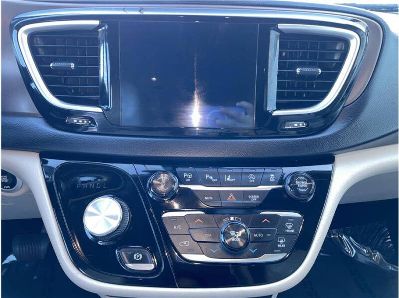 2018 Chrysler Pacifica Touring L