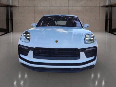 2022 Porsche Macan