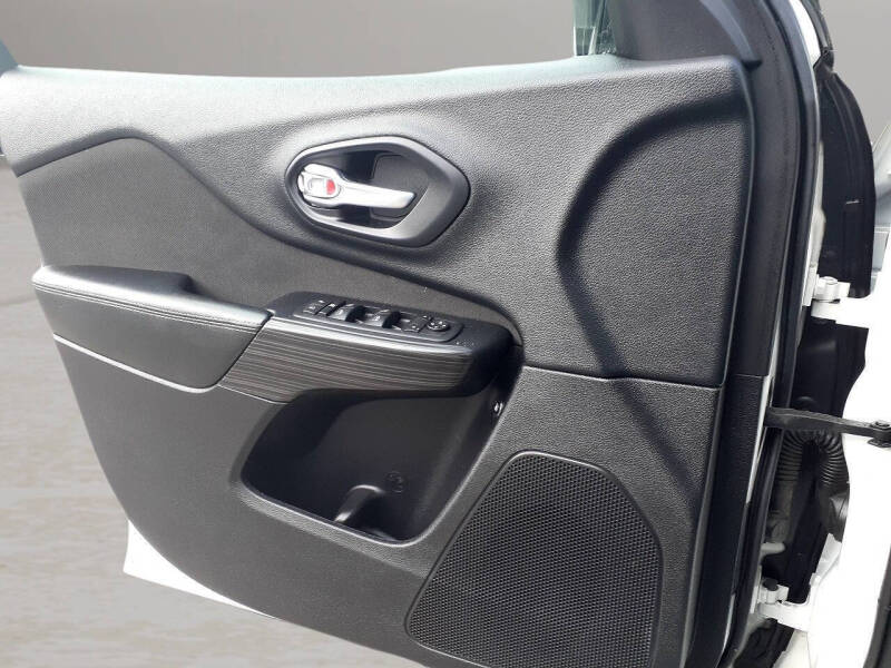 2015 Jeep Cherokee Altitude