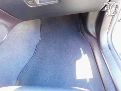 2005 Ford Thunderbird Deluxe