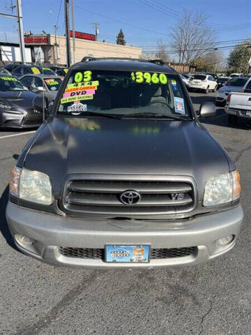 2003 Toyota Sequoia SR5