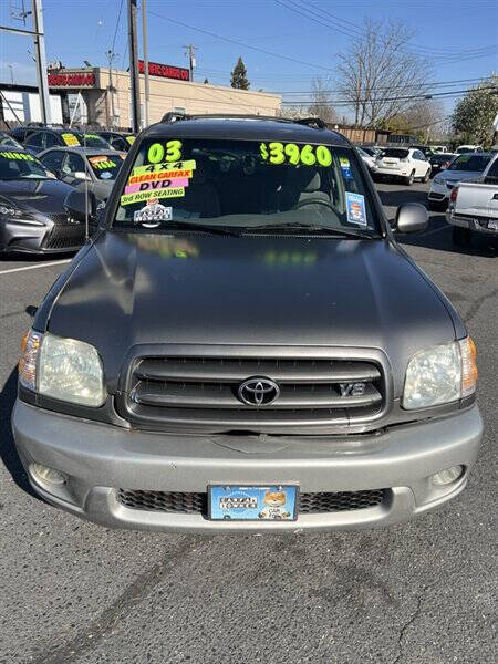 2003 Toyota Sequoia SR5