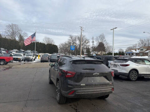 2025 Chevrolet Trax RS