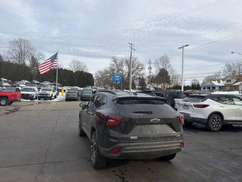 2025 Chevrolet Trax RS