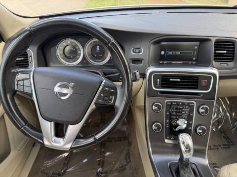 2013 Volvo S60 T5 Platinum