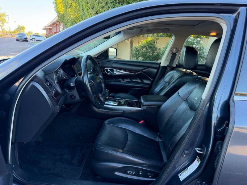 2011 Infiniti M37