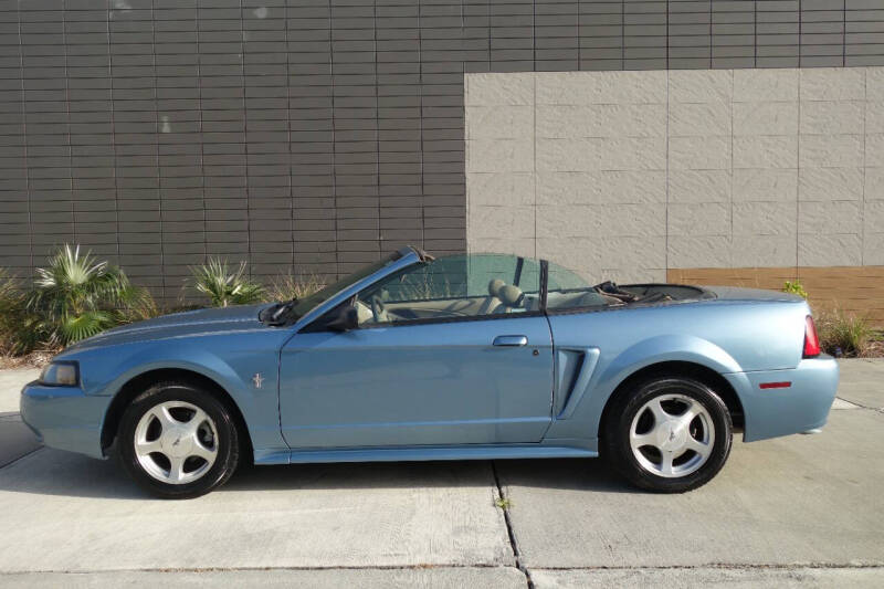 2001 Ford Mustang