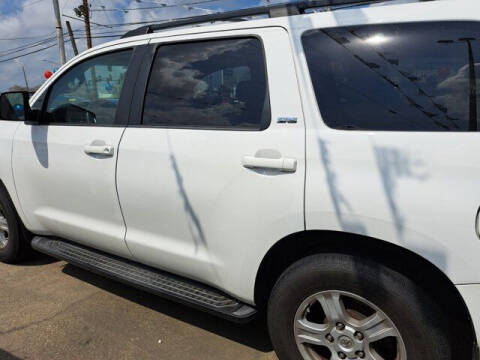 2016 Toyota Sequoia SR5