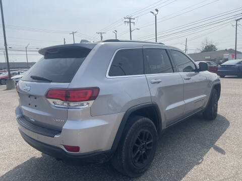 2020 Jeep Grand Cherokee Laredo