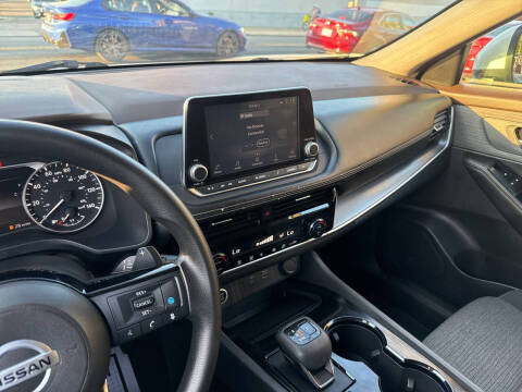 2021 Nissan Rogue SV