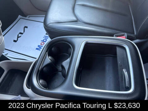 2023 Chrysler Pacifica Touring L