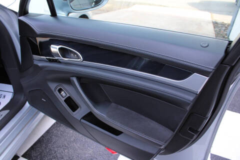 2015 Porsche Panamera GTS