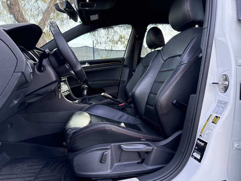 2017 Volkswagen Golf GTI S