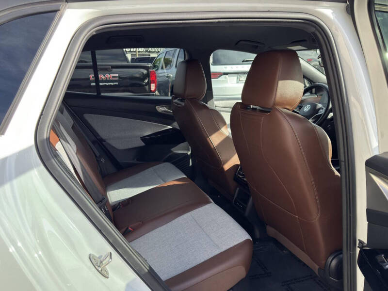 2023 Volkswagen ID.4 Pro