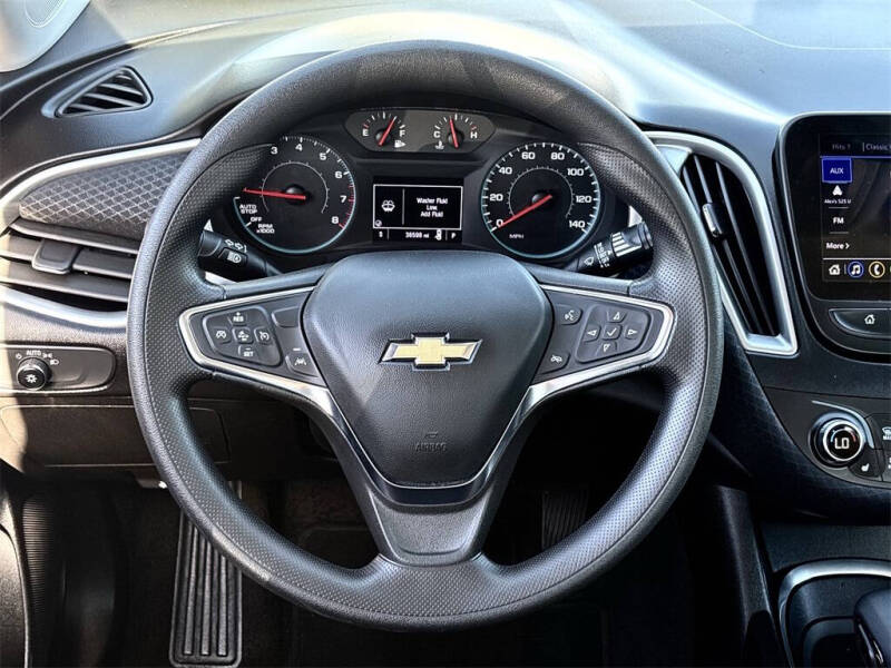 2025 Chevrolet Malibu LT