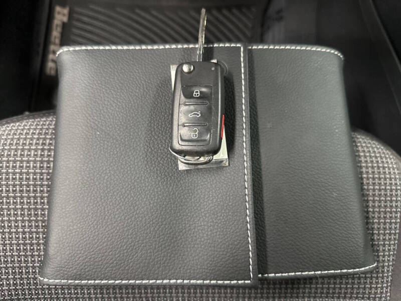 2018 Volkswagen Beetle 2.0T S