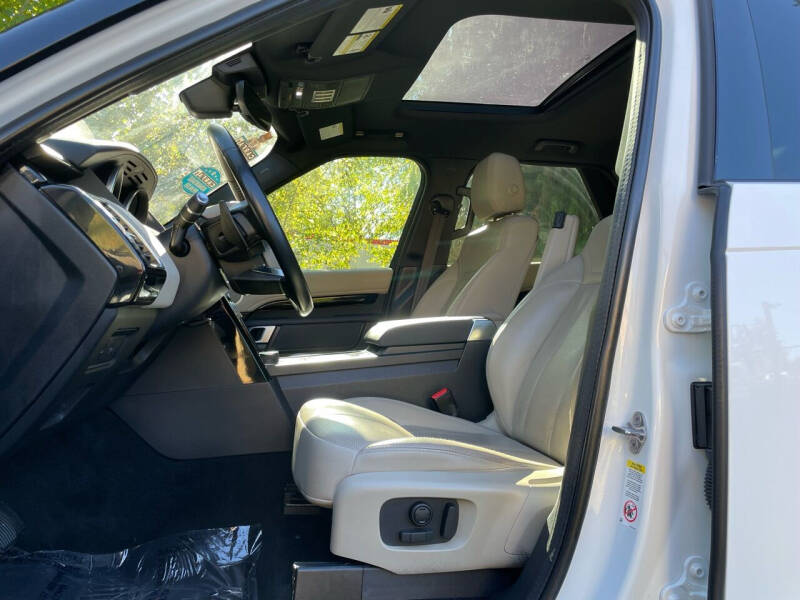 2020 Land Rover Discovery SE