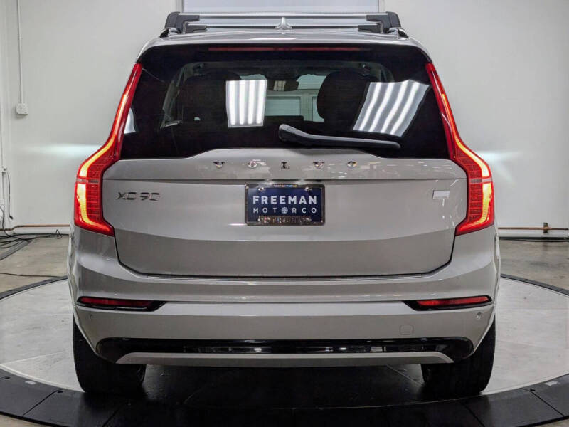 2025 Volvo XC60 B5 Plus Dark Theme