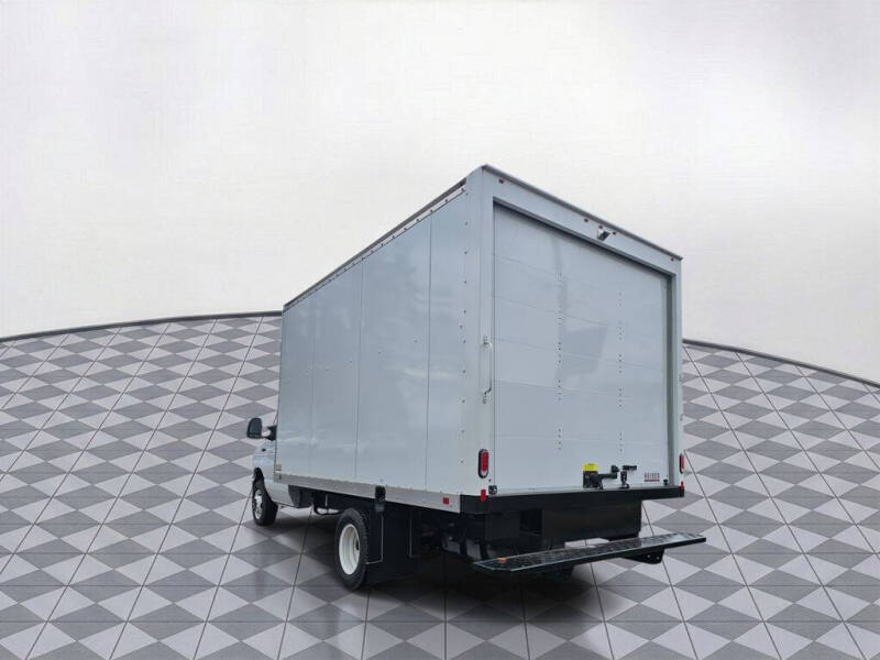 2025 Ford E-Series