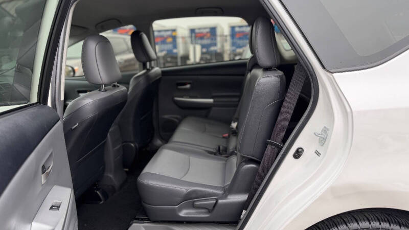 2012 Toyota Prius v Five