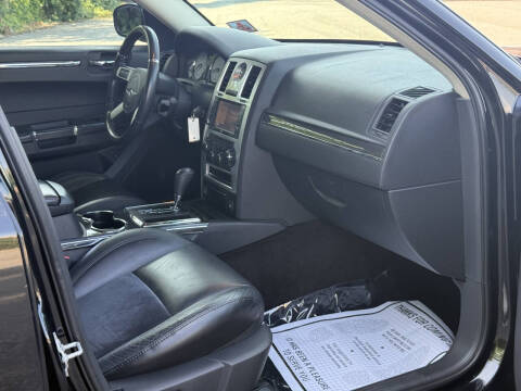 2008 Chrysler 300 SRT-8