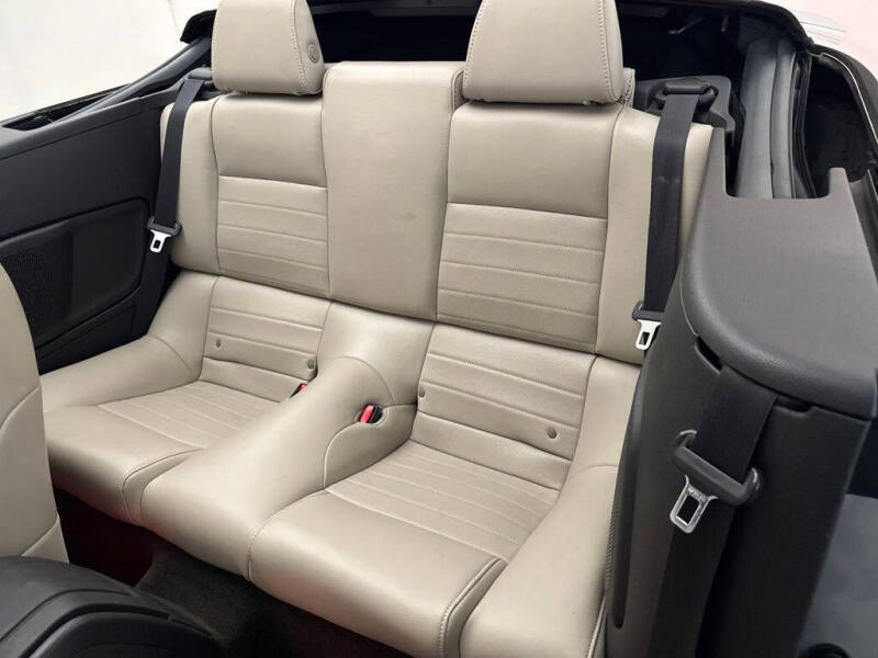 2014 Ford Mustang V6