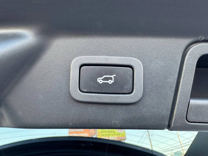 2018 Land Rover Range Rover Velar P250 R-Dynamic SE