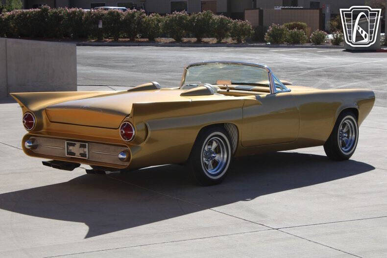 1957 Ford Thunderbird