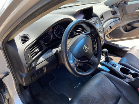2013 Acura ILX 2.0L w/Tech